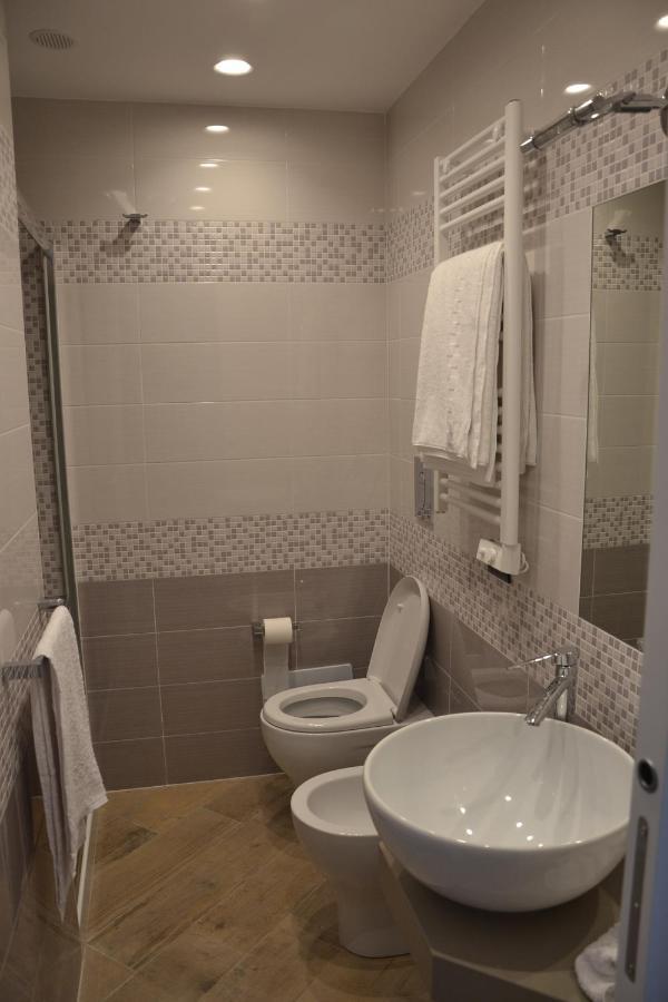 B&B Federico II เนเปิลส์ ภายนอก รูปภาพ