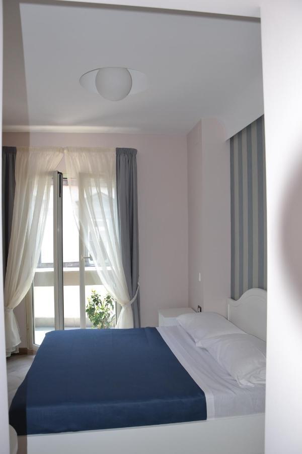 B&B Federico II เนเปิลส์ ภายนอก รูปภาพ