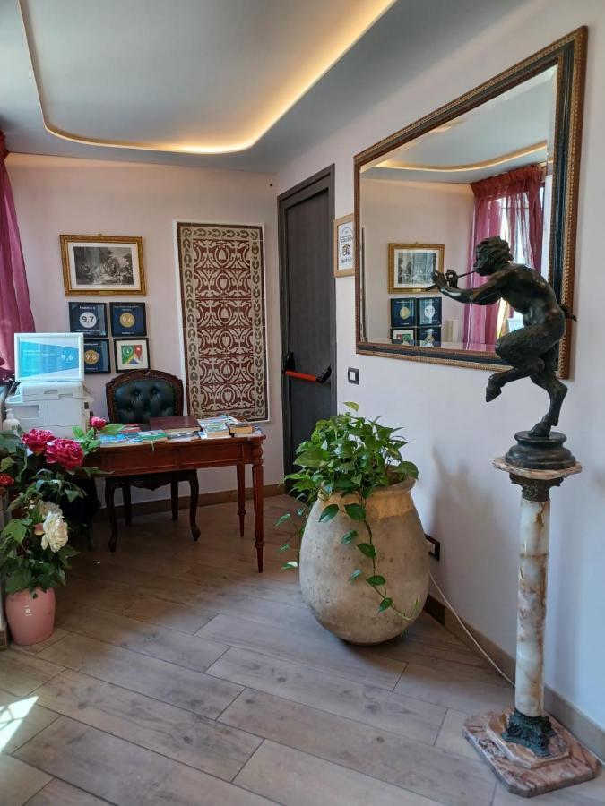 B&B Federico II เนเปิลส์ ภายนอก รูปภาพ